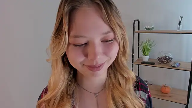 Snapshot of Kim_Northav chatting on 21, 12, 2025 Kim Northav online show from 21, 12, 2025