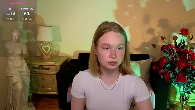 RebeccaLewis online show from 15, 12, 2025