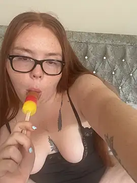 Snapshot of AnnieAinsx chatting on 7, 7, 2026 AnnieAinsx online show from 7, 7, 2026