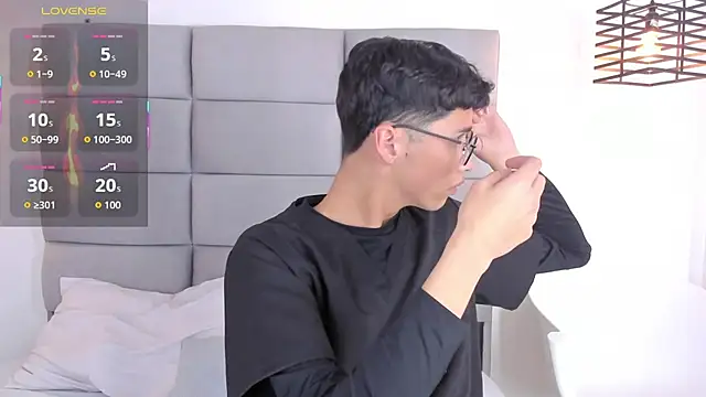 JoshClaarktt online show from 17, 2, 2026