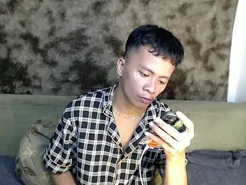 Snapshot of ur_twinkKirk6969 chatting on 23, 6, 2026 ur twinkKirk6969 online show from 23, 6, 2026