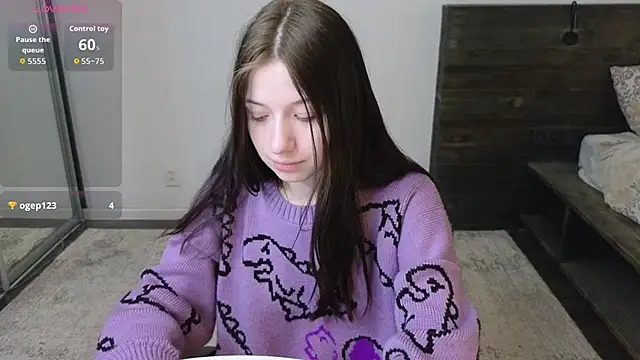 Snapshot of AlicePowells chatting on 10, 4, 2026 AlicePowells online show from 10, 4, 2026