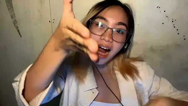 LenoraFrailey online show from 22, 12, 2025