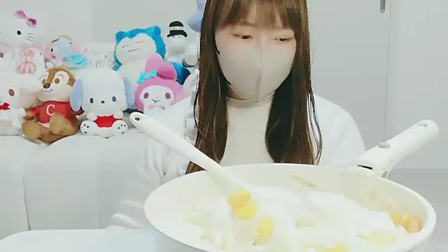 Snapshot of yuyuchan__ chatting on 28, 4, 2026 yuyuchan online show from 28, 4, 2026