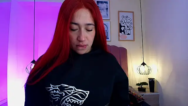 Celestee15  online show from 7, 5, 2026