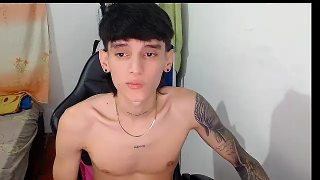 Snapshot of Sweett_Boyy chatting on 22, 12, 2025 Sweett Boyy online show from 22, 12, 2025