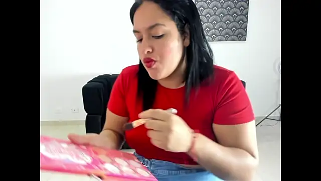 Snapshot of sweet_furry chatting on 17, 12, 2025 sweet furry online show from 17, 12, 2025