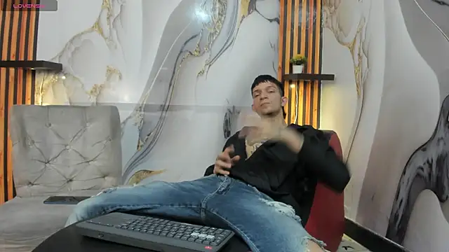 Straight Guy22 online show from 2, 2, 2026