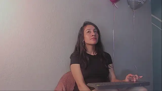 Lucy-Bluesea online show from 25, 2, 2026