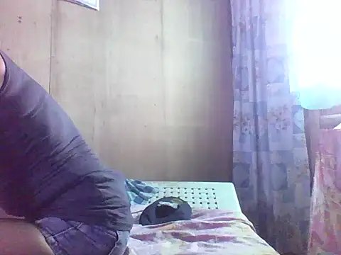 Snapshot of Petite_elise chatting on 28, 3, 2026 Petite elise online show from 28, 3, 2026