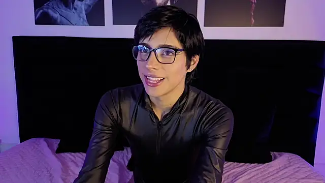 EstivenSallas2 online show from 10, 2, 2026