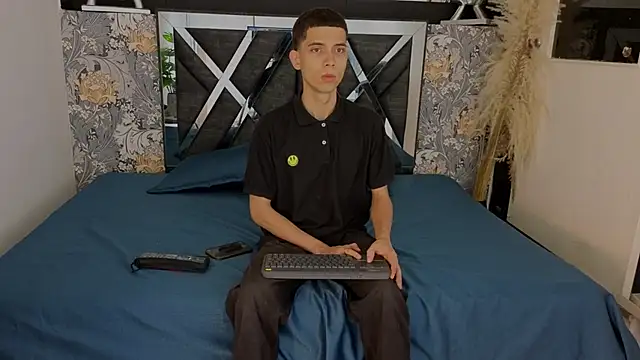 prettyboyy 13 online show from 3, 2, 2026