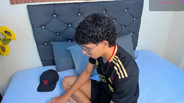 Antoniio miller online show from 16, 12, 2025