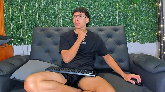 Antoniio miller online show from 22, 12, 2025