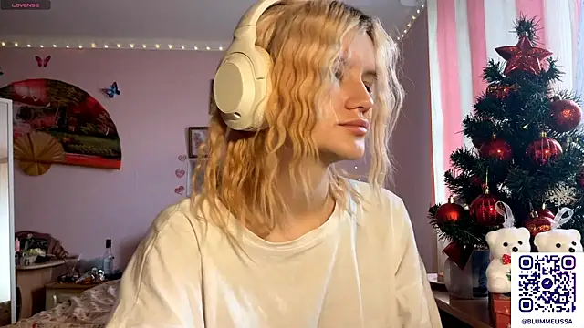 Snapshot of MelisaBloomy chatting on 20, 12, 2025 MelisaBloomy online show from 20, 12, 2025