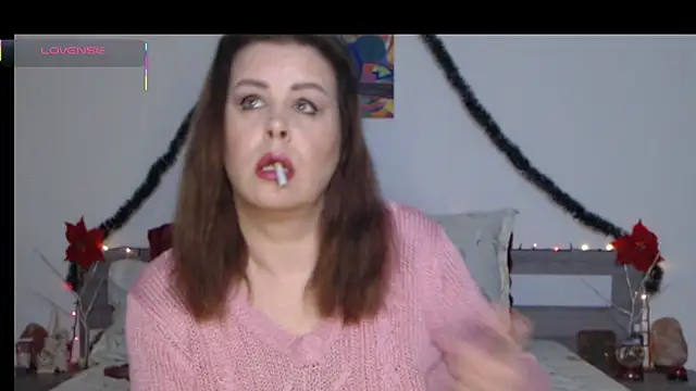 Snapshot of _Mmmoonlight_ chatting on 21, 12, 2025 Mmmoonlight online show from 21, 12, 2025