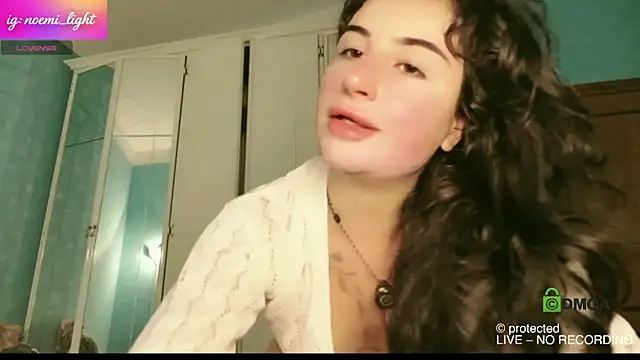 Snapshot of DeaAthena chatting on 10, 6, 2026 DeaAthena online show from 10, 6, 2026