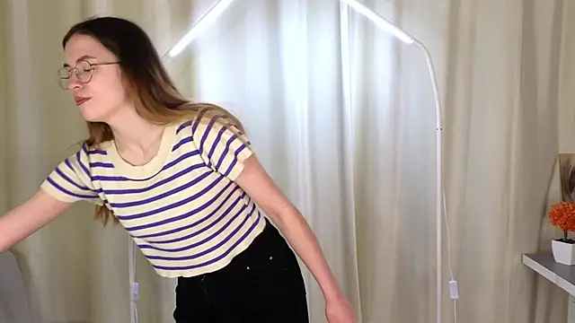 Snapshot of HalleyKeer chatting on 20, 12, 2025 HalleyKeer online show from 20, 12, 2025