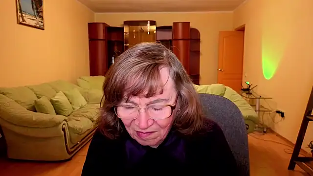 Betty Bricks online show from 16, 12, 2025