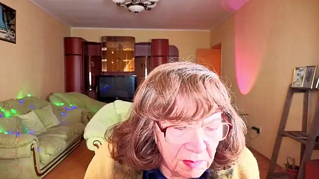 Betty Bricks online show from 22, 12, 2025