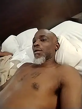 Snapshot of MRSTROKEIT7878 chatting on 17, 12, 2025 MRSTROKEIT7878 online show from 17, 12, 2025