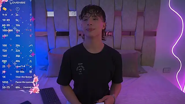 Snapshot of _SweetyAngel_ chatting on 22, 12, 2025 SweetyAngel online show from 22, 12, 2025