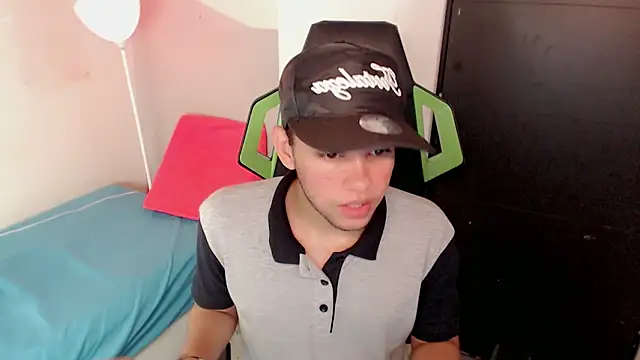 Luky twink online show from 3, 2, 2026