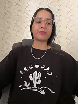 Snapshot of Val12777 chatting on 18, 12, 2025 Val12777 online show from 18, 12, 2025