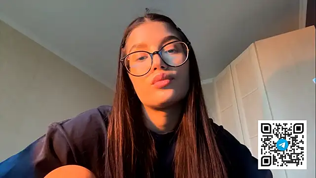 TequilaPariseau online show from 22, 12, 2025