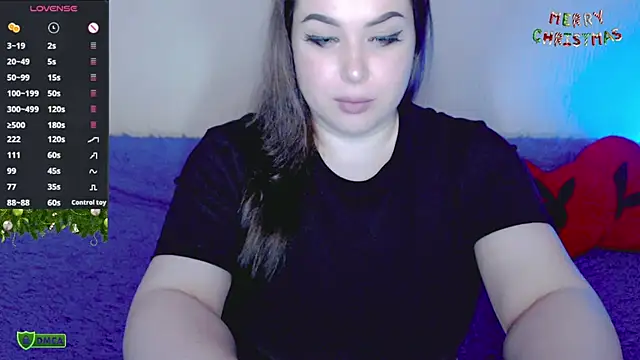 Snapshot of Curvy_Molly chatting on 8, 12, 2024 Curvy Molly online show from 8, 12, 2024