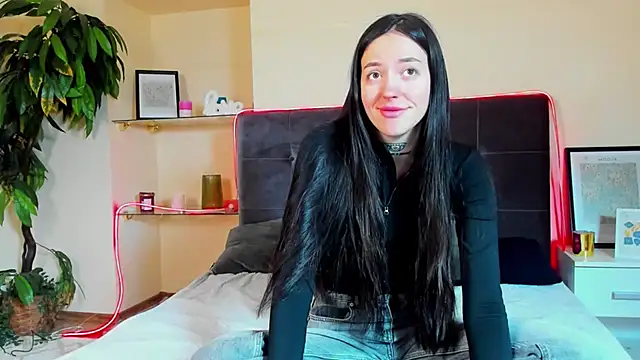 Snapshot of AdrianaCult chatting on 11, 2, 2026 AdrianaCult online show from 11, 2, 2026