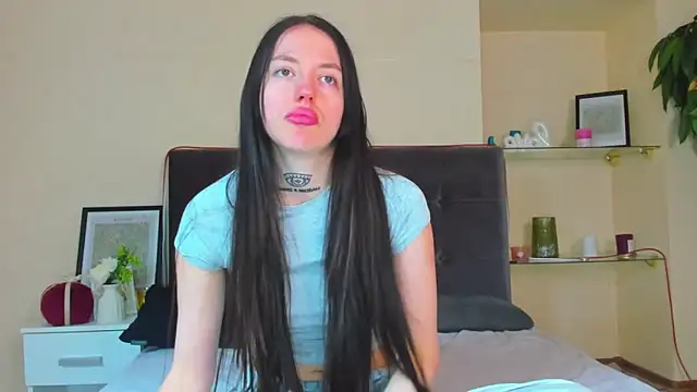 Snapshot of AdrianaCult chatting on 17, 3, 2026 AdrianaCult online show from 17, 3, 2026