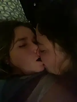 R-OMINALAPELIGROSA21 online show from 22, 12, 2025