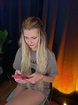 WetHotMilfaa online show from 20, 12, 2025