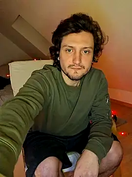 Snapshot of Ghost_Pie chatting on 18, 12, 2025 Ghost Pie online show from 18, 12, 2025