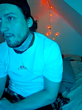 Snapshot of Ghost_Pie chatting on 21, 12, 2025 Ghost Pie online show from 21, 12, 2025