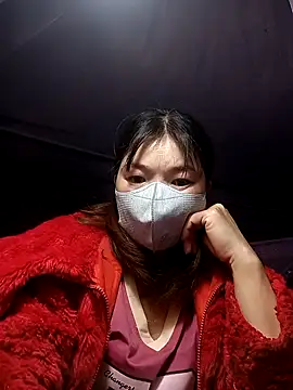 Snapshot of May-Ne chatting on 20, 12, 2025 May-Ne online show from 20, 12, 2025