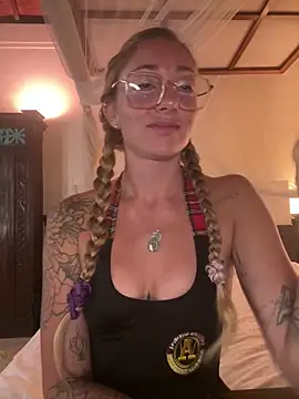 OpheliaRoxx online show from 22, 12, 2025