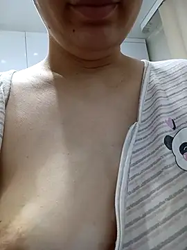 Emilyhomegirl1 online show from 5, 2, 2026