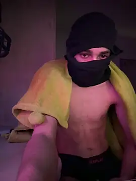 Snapshot of bflames chatting on 20, 12, 2025 bflames online show from 20, 12, 2025