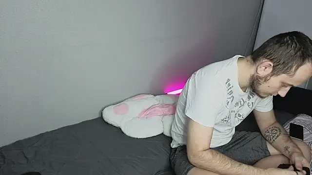 Snapshot of Pearl_couple chatting on 24, 2, 2026 Pearl couple online show from 24, 2, 2026