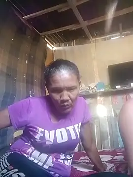 Snapshot of sara_milf777 chatting on 6, 1, 2026 sara milf777 online show from 6, 1, 2026