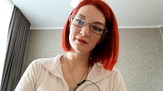 Lolly Skrewer online show from 22, 12, 2025