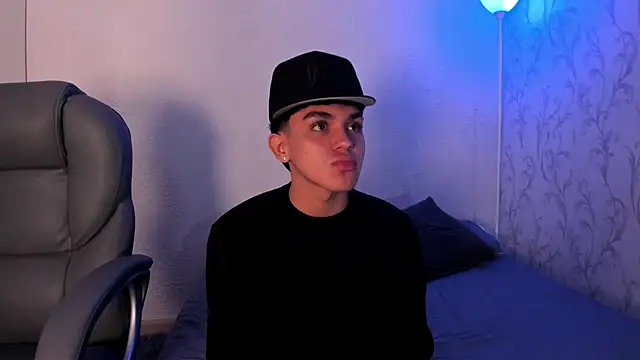  TaylorBlack online show from 16, 12, 2025