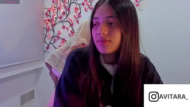 vanesita  online show from 13, 5, 2026