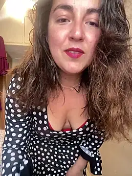 Snapshot of sweetrosedance chatting on 24, 4, 2026 sweetrosedance online show from 24, 4, 2026