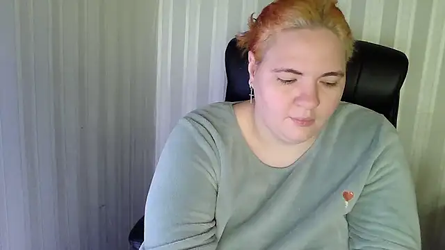 LissaLeon online show from 18, 12, 2025