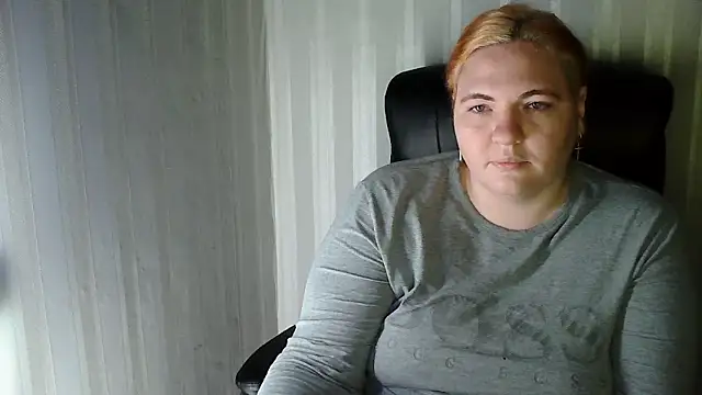 LissaLeon online show from 19, 12, 2025