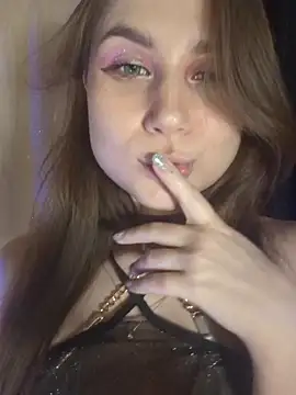 Luna Luvgoon online show from 29, 3, 2026