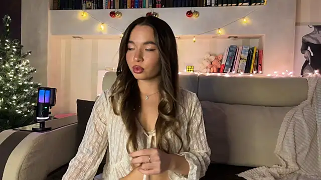 Avvechloe online show from 17, 12, 2025